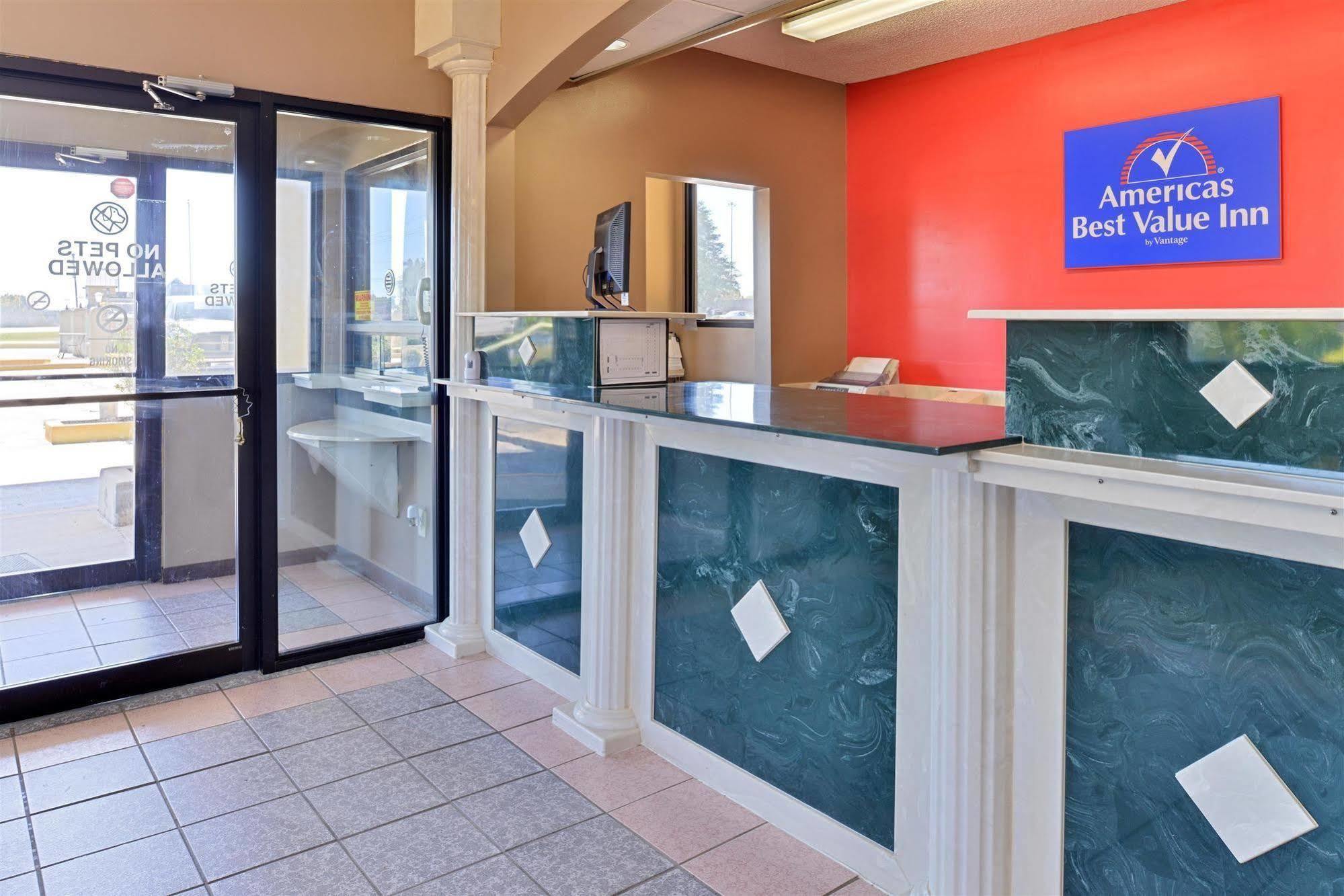 Americas Best Value Inn Byram Buitenkant foto